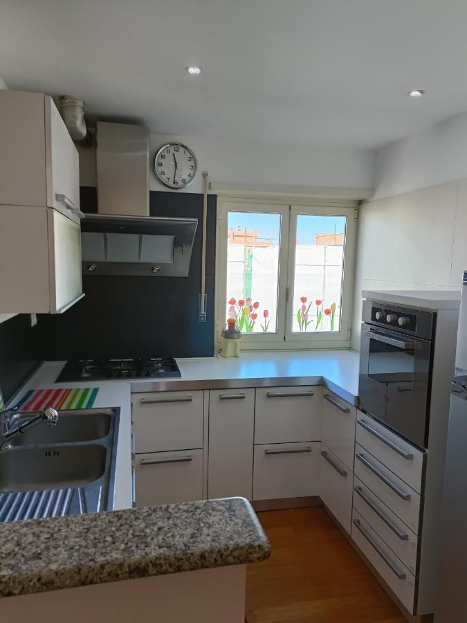 Gloriapartment ชิวิตาเวกเกีย ภายนอก รูปภาพ